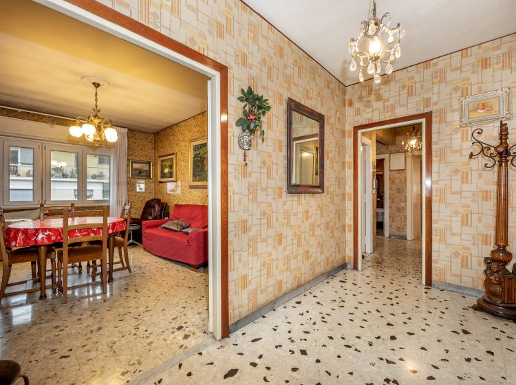 Trilocale in vendita, via Sestio Calvino  33, Cinecittà, Roma