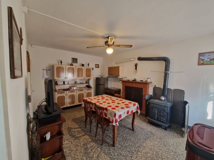Stabile o palazzo in vendita, FRAZIONE CAMPORELLO 5, San Damiano Al Colle