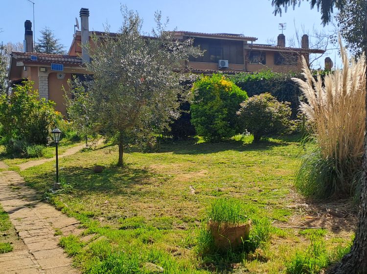 Villa in vendita, via Lombardia , Oriolo Romano