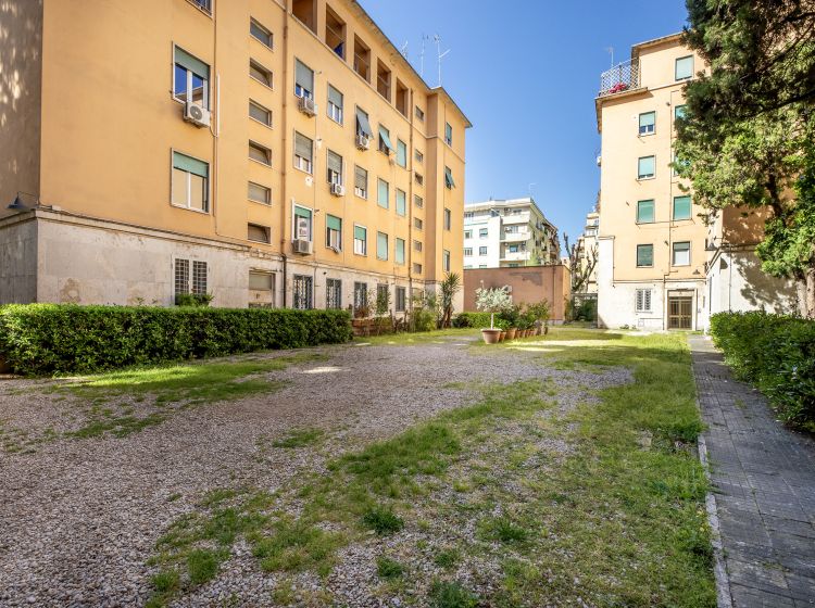 Bilocale in vendita, viale dei Quattro Venti  31, Monteverde, Roma