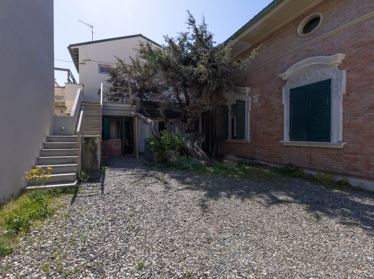 Villa in vendita, viale della Vittoria  28/A, Cecina Mare, Cecina