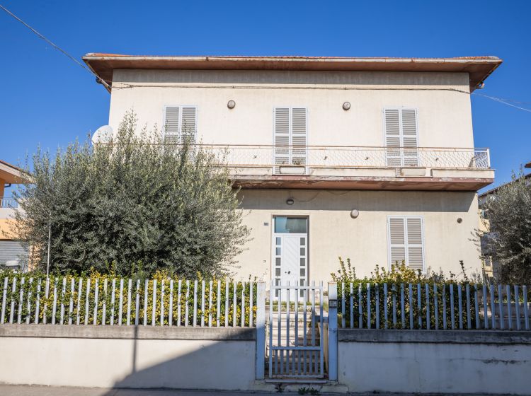 Terratetto plurifamiliare in vendita, via Luigi Migliori 76, Giulianova