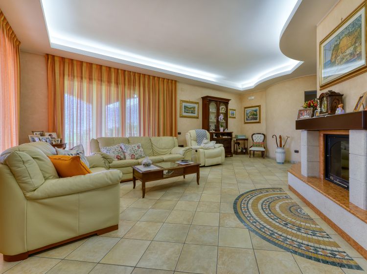 Villa in vendita, via Fioravante Quaranta  41, Baronissi