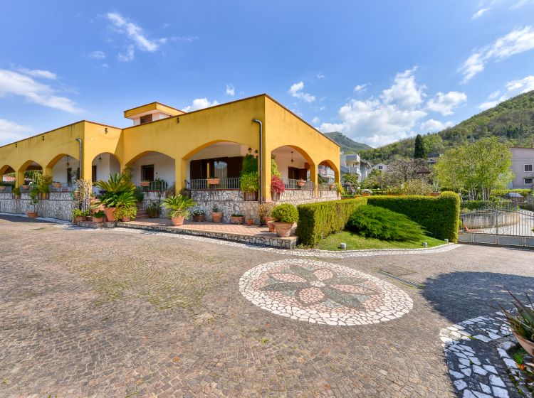 Villa in vendita, via Fioravante Quaranta  41, Baronissi