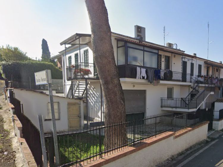 Magazzino o deposito in vendita, via Vittorio Alpe, Trigoria, Roma