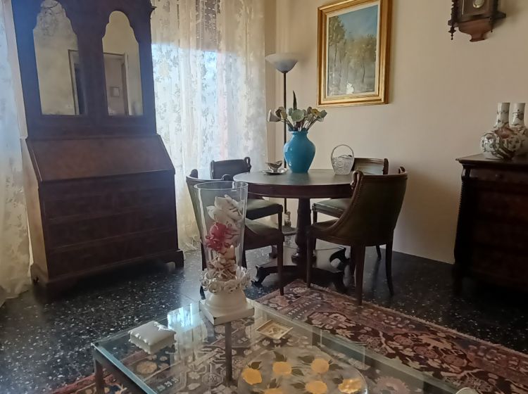 Trilocale in vendita, Corso Italia  38, Mede