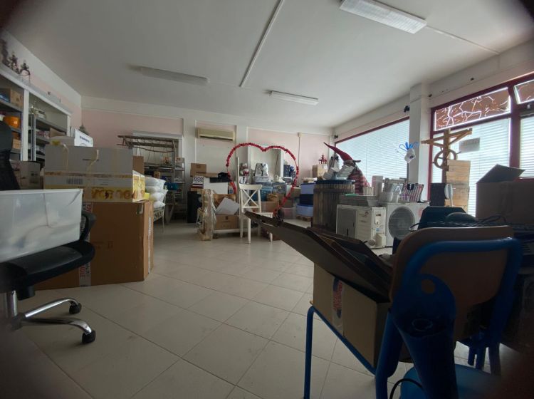 Negozio in vendita, via Antonio Vivaldi  116, Valcanneto, Cerveteri
