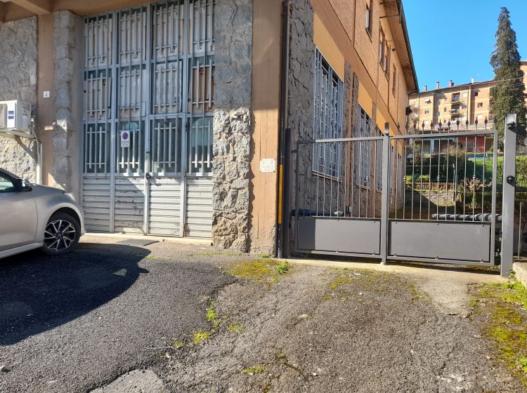 Magazzino o deposito in vendita, via Vittorio Veneto  4, Acquapendente