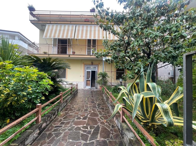 Villa in vendita, via Imperia  17, Matinella, Albanella