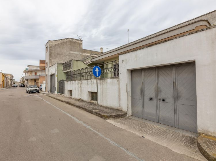 Villa in vendita, via N. Bixio  54, Melendugno