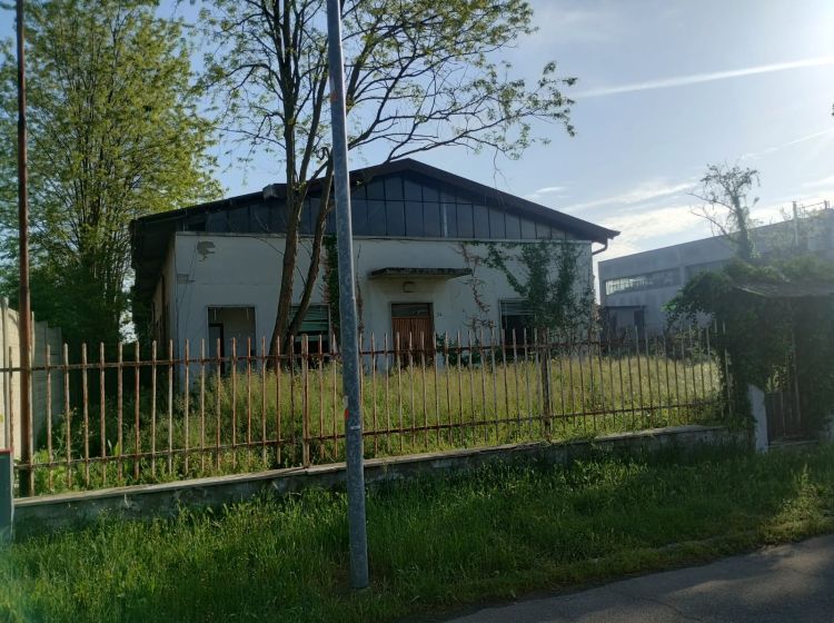 Capannone in vendita, via Siena 24, Dosso del Corso, Mantova