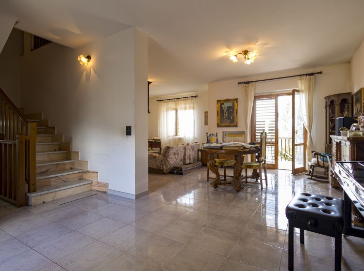 Villa in vendita, via dei Tulipani  25, Soverato