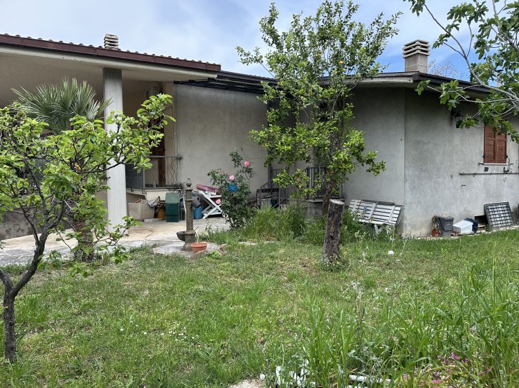 Villa in vendita, via Sant&#039;Emidio  79, Alanno Scalo, Alanno