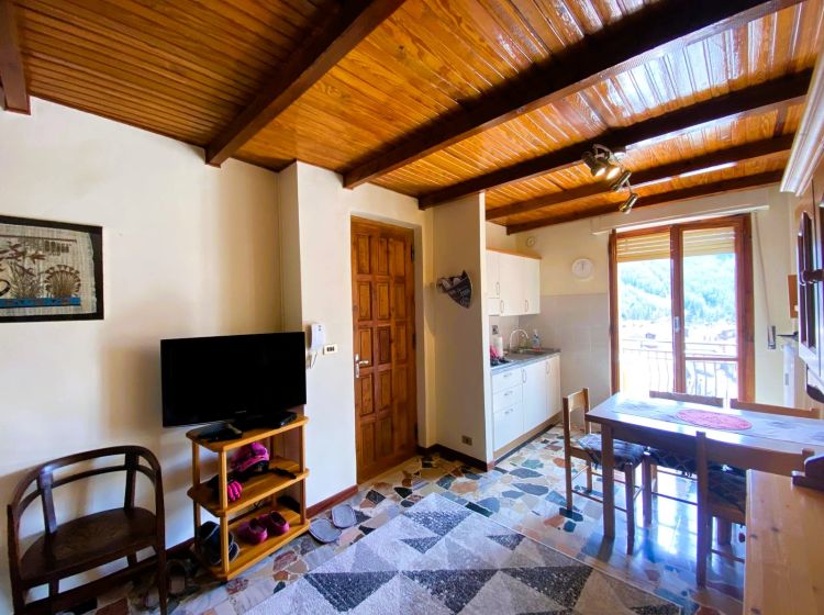 Bilocale in affitto, via Cavour  11, Bardonecchia