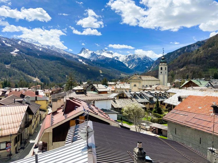 Bilocale in affitto, via Cavour 11, Bardonecchia