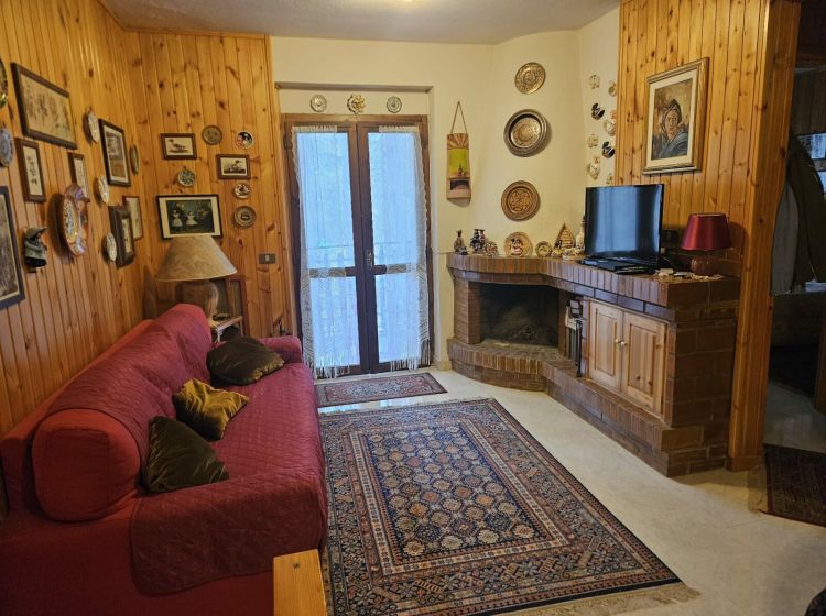 Quadrilocale in vendita, villaggio cutura, Taverna