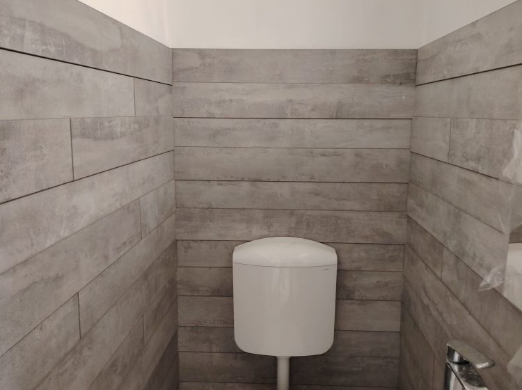Negozio in vendita, viale Pasubio  4, Valletta Paiolo, Mantova
