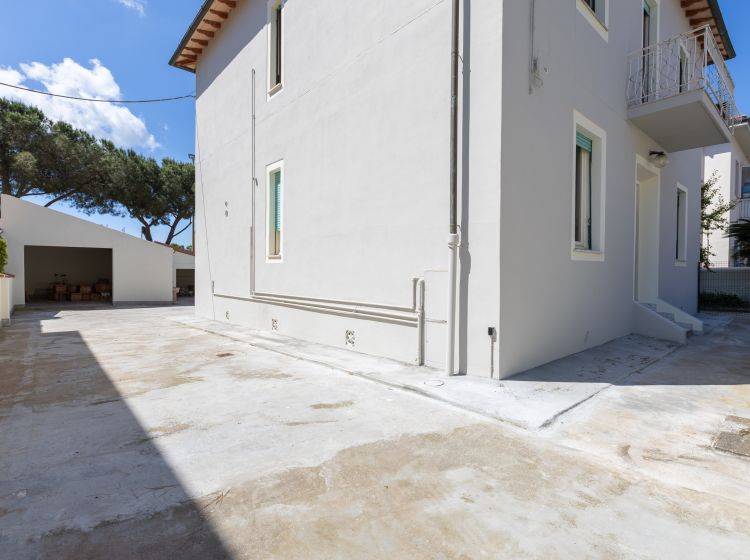 Villa in vendita, via dei Pelaghi  47, Periferia est, Livorno