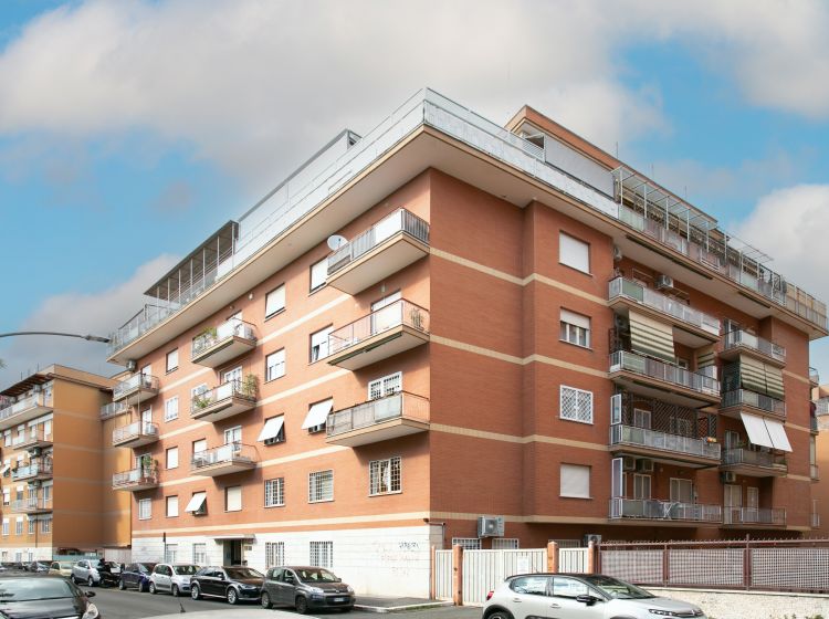 Bilocale in vendita, via degli Irlandesi  9, Portuense, Roma