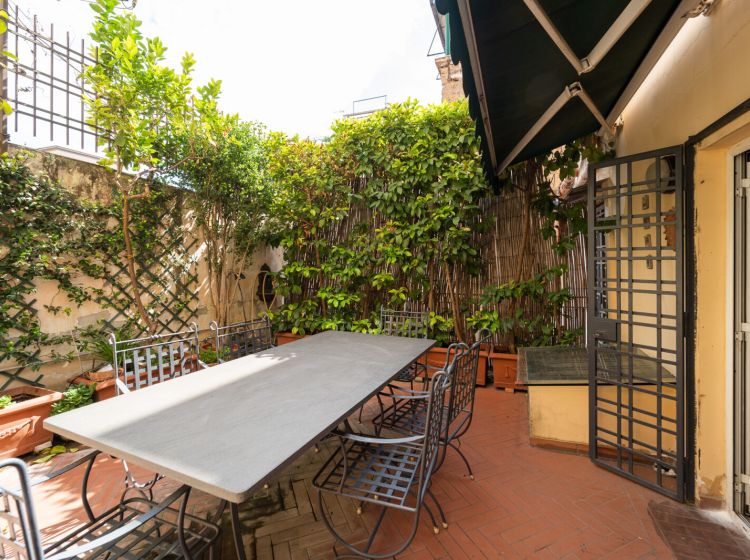 Appartamento in vendita, via San Gregorio Armeno, Centro, Napoli