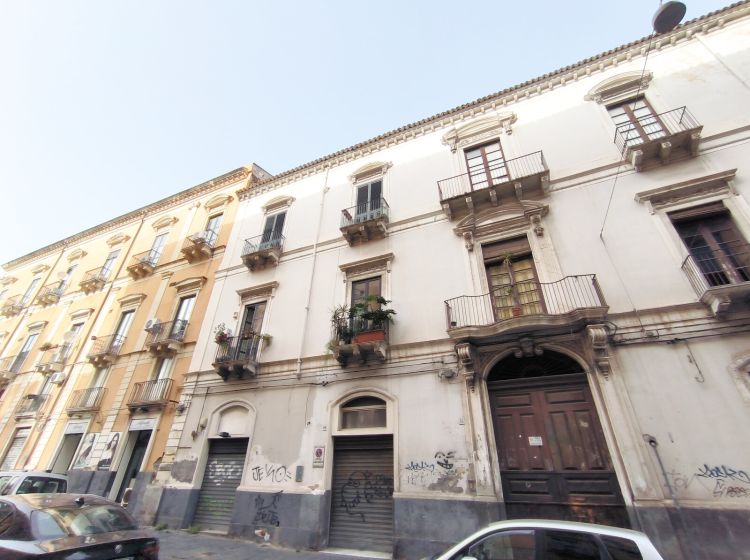 Appartamento in vendita, via Francesco Crispi  34, Libertà, Catania
