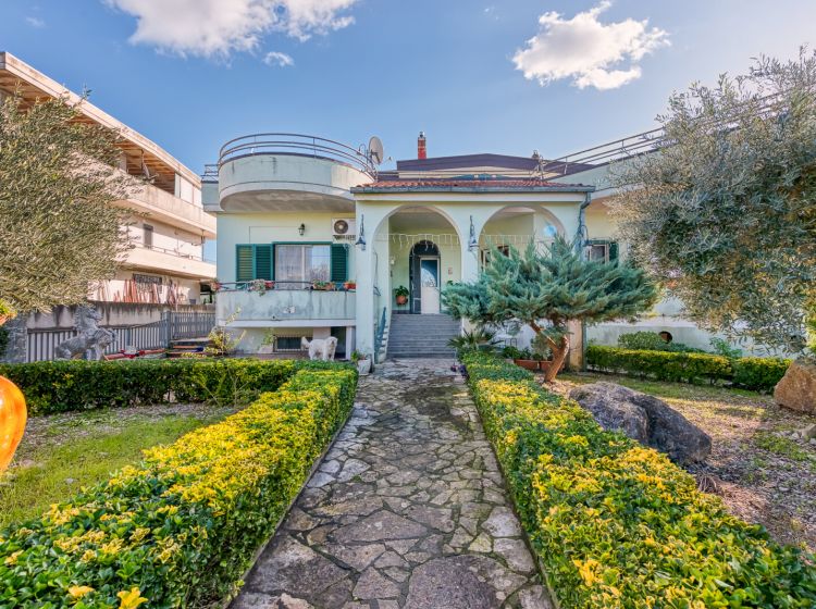 Villa in vendita, via Palma 332, Striano