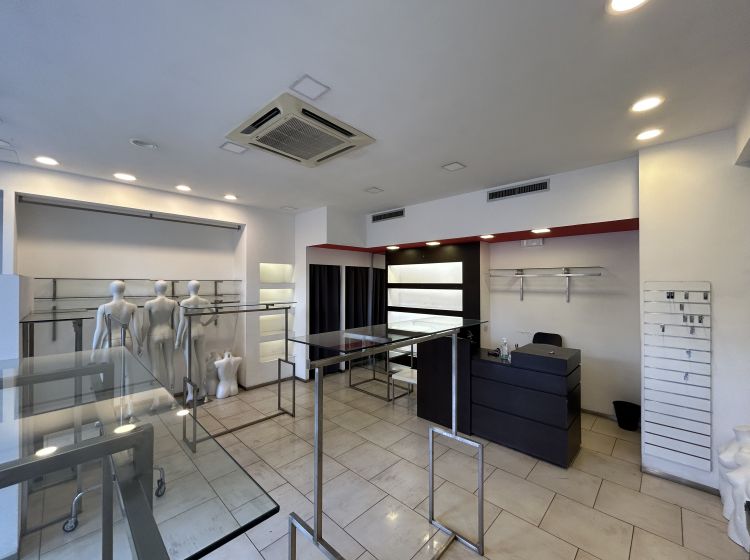 Negozio in vendita, via Cherso  36, Centocelle, Roma