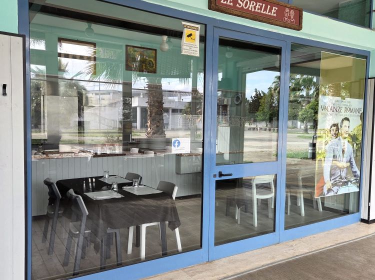 Attività / Licenza in vendita, via Castellammare 13-15, San Cataldo, Lecce