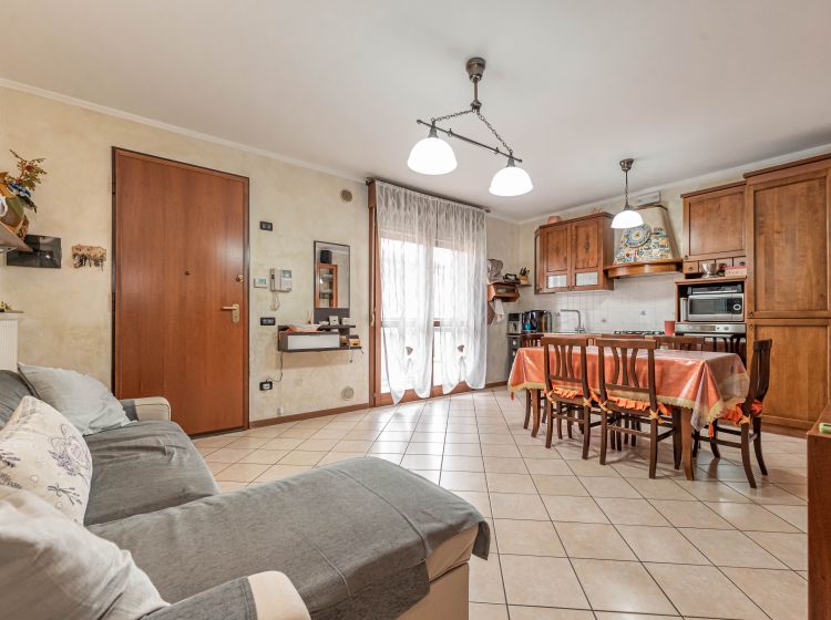 Trilocale in vendita, via Pietro Nenni  32, Ospedaletto Euganeo