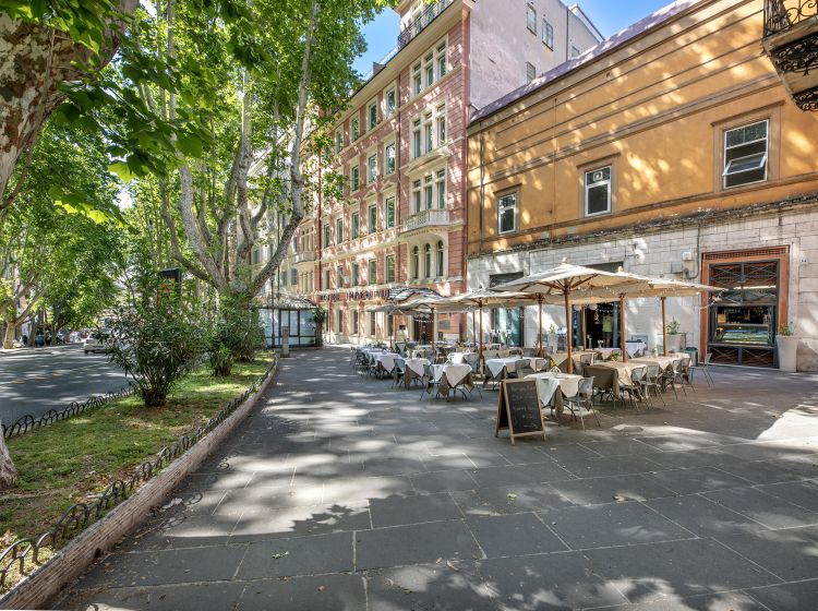 Attività / Licenza in vendita, via Vittorio Veneto  32, Centro Storico, Roma