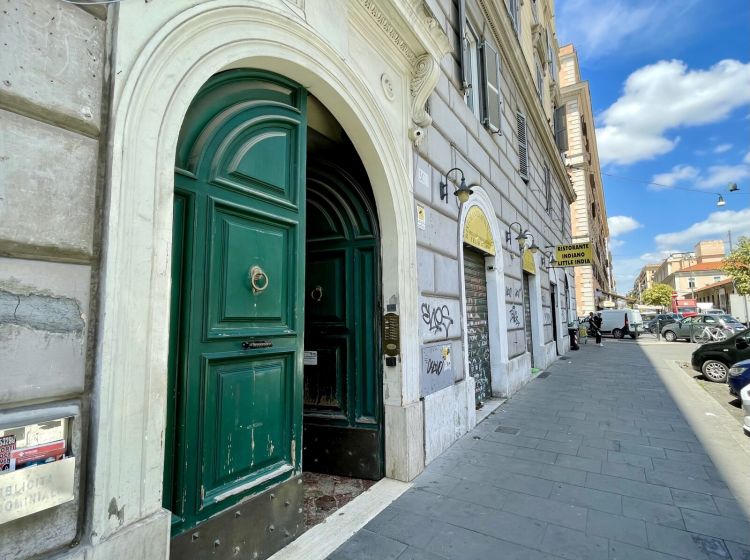Bilocale in vendita, via Principe Amedeo  307, Centro Storico, Roma