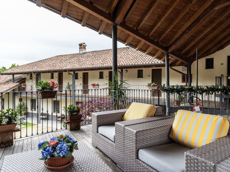 Albergo in vendita, via Frazione Mezzano  117, Sannazzaro De&#039; Burgondi