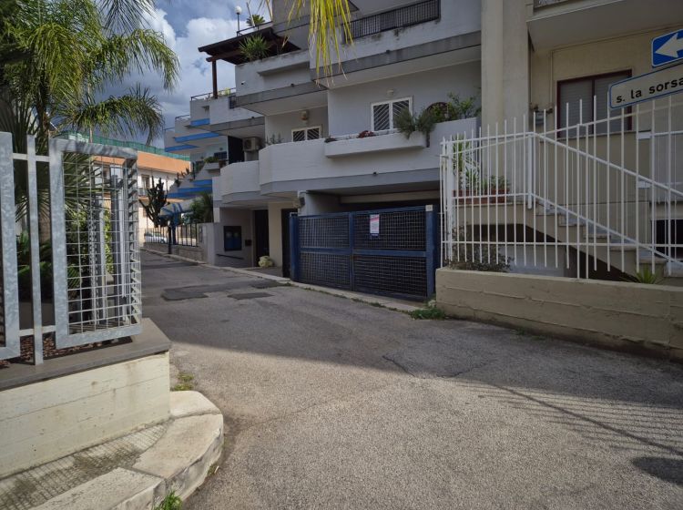 Box / Garage in vendita, via la Sorsa S. 10, Bitritto
