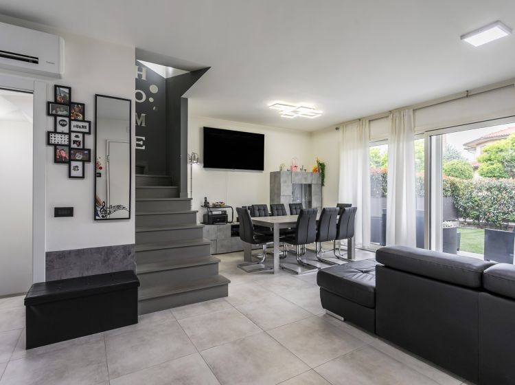 Villa in vendita, via I Maggio  9, Lallio