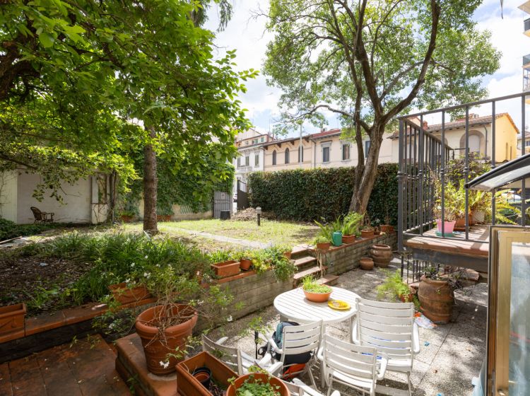 Quadrilocale in vendita, via del Palazzo Bruciato  26, Careggi, Firenze
