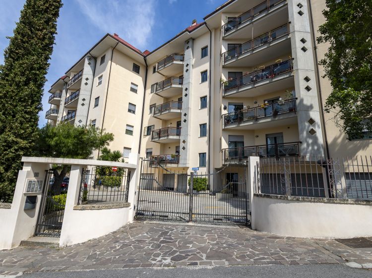 Bilocale in vendita, via Paul Herris, Cavita, Catanzaro