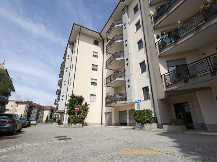Bilocale in vendita, via Paul Herris, Cavita, Catanzaro