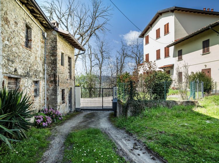 Trilocale in vendita, Frazione Camolino, Camolino, Montesegale