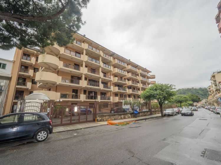 Appartamento in vendita, viale Italia 2, Centro, Messina