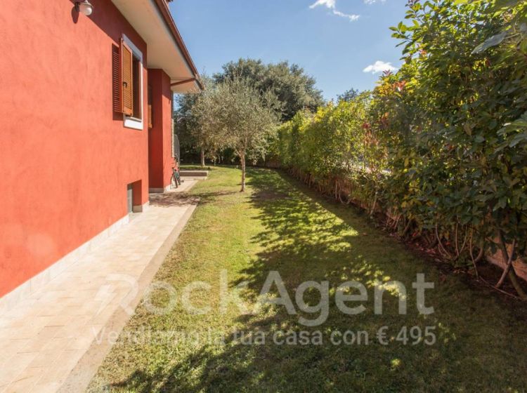 Villa di 185 m² in vendita a Manziana