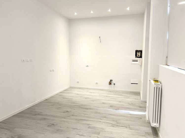 Monolocale in vendita, via Arquà  18, Pasteur, Milano