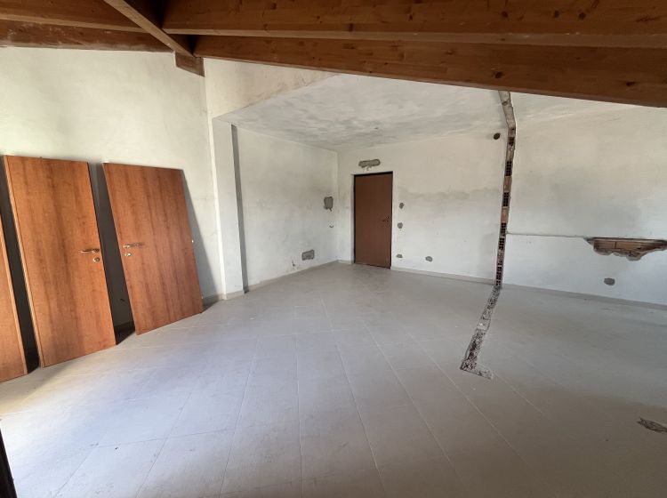 Bilocale in vendita, via Alessandro Manzoni, Gallarate