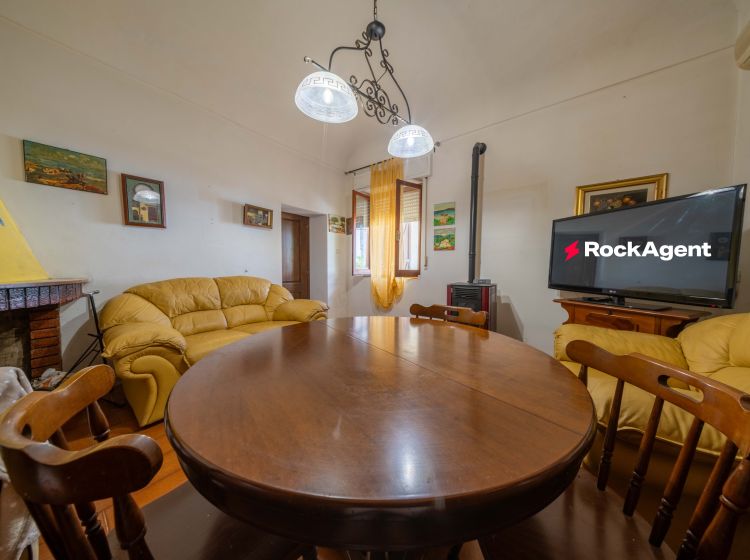 Appartamento in vendita, via C. Battisti  25, Sennori