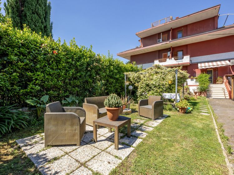 Appartamento in vendita, via del Podere di San Giusto  83, Torrevecchia, Roma