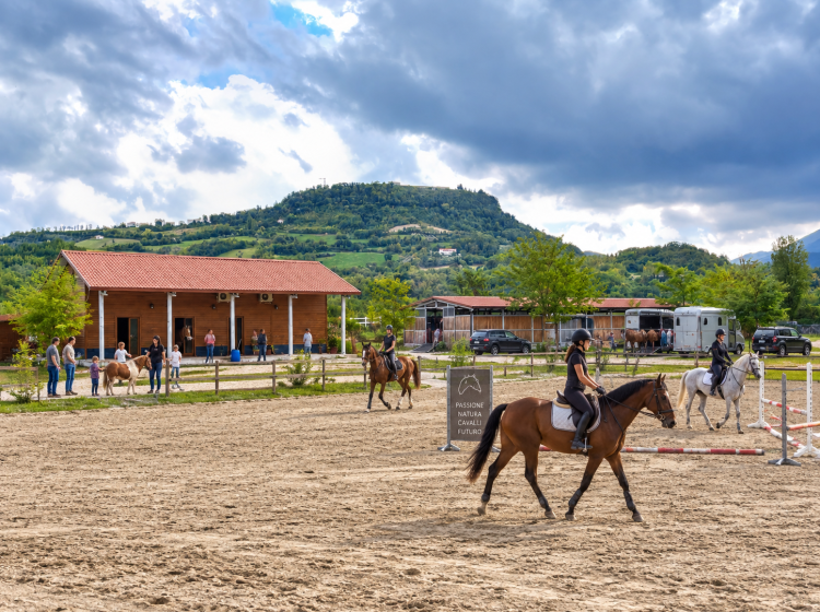 Impianti sportivi in vendita, LOCALITA' PIANO D'ISCHIA  SNC, Villa Lempa, Civitella Del Tronto