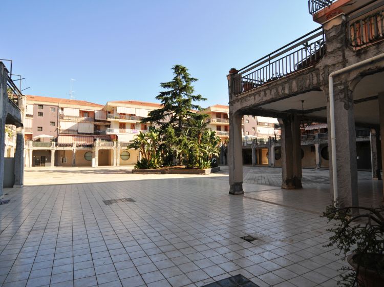 Trilocale in vendita, via Santi Bonaccorsi  6, Aci Catena