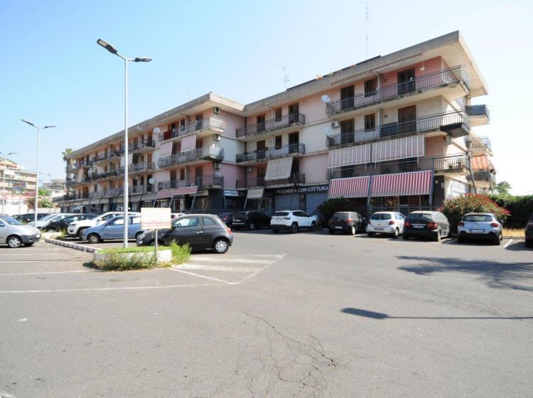 Trilocale in vendita, via Santi Bonaccorsi  6, Aci Catena