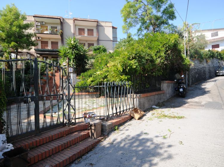 Appartamento in vendita, via Litteri 9, Acitrezza, Aci Castello