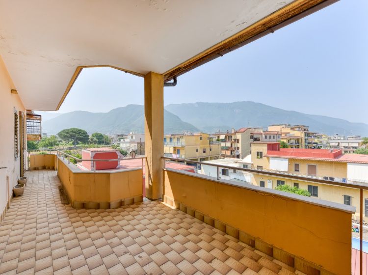 Appartamento in vendita, via Giosuè Carducci, Gragnano