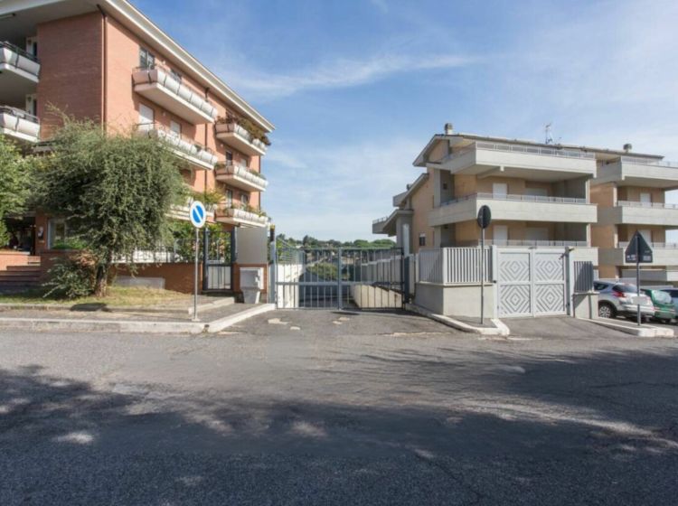 Box / Garage in vendita, via Mario Fasulo, Giustiniana, Roma